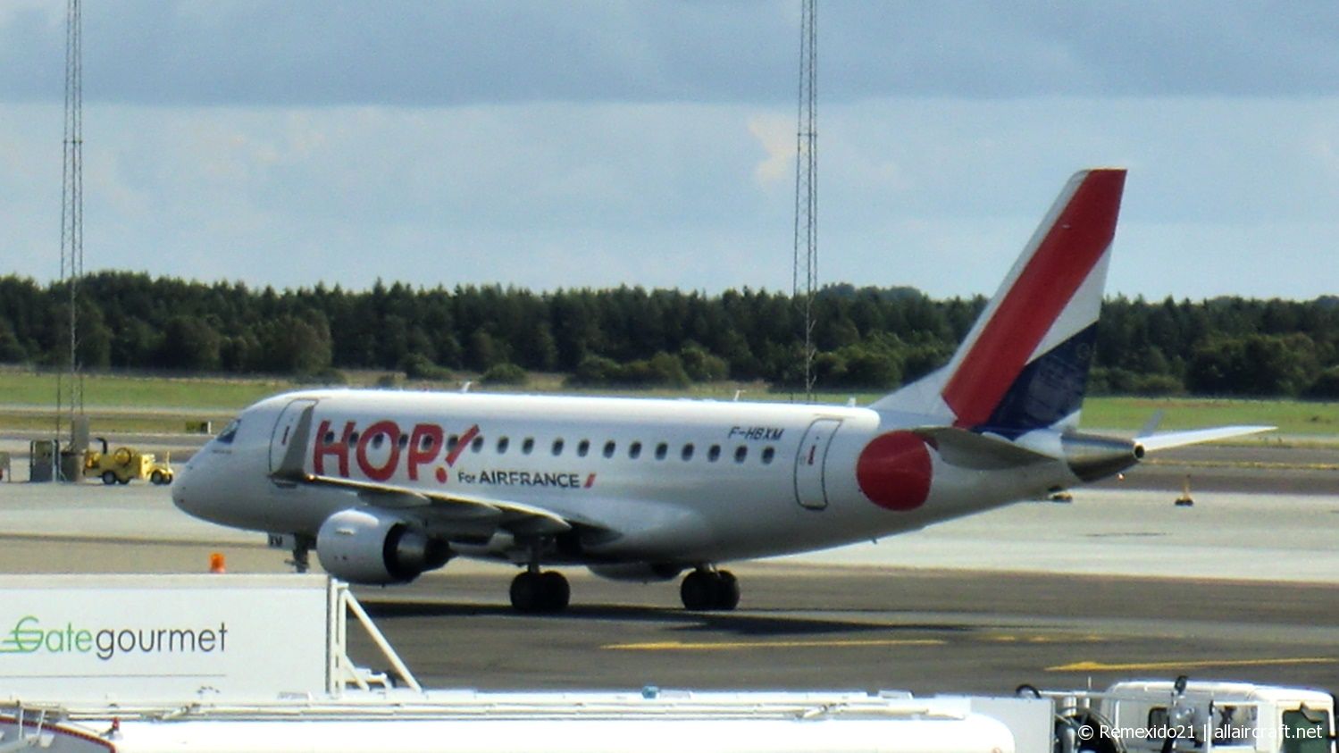 F-HBXM (17000010) 2004 Embraer 170-100LR