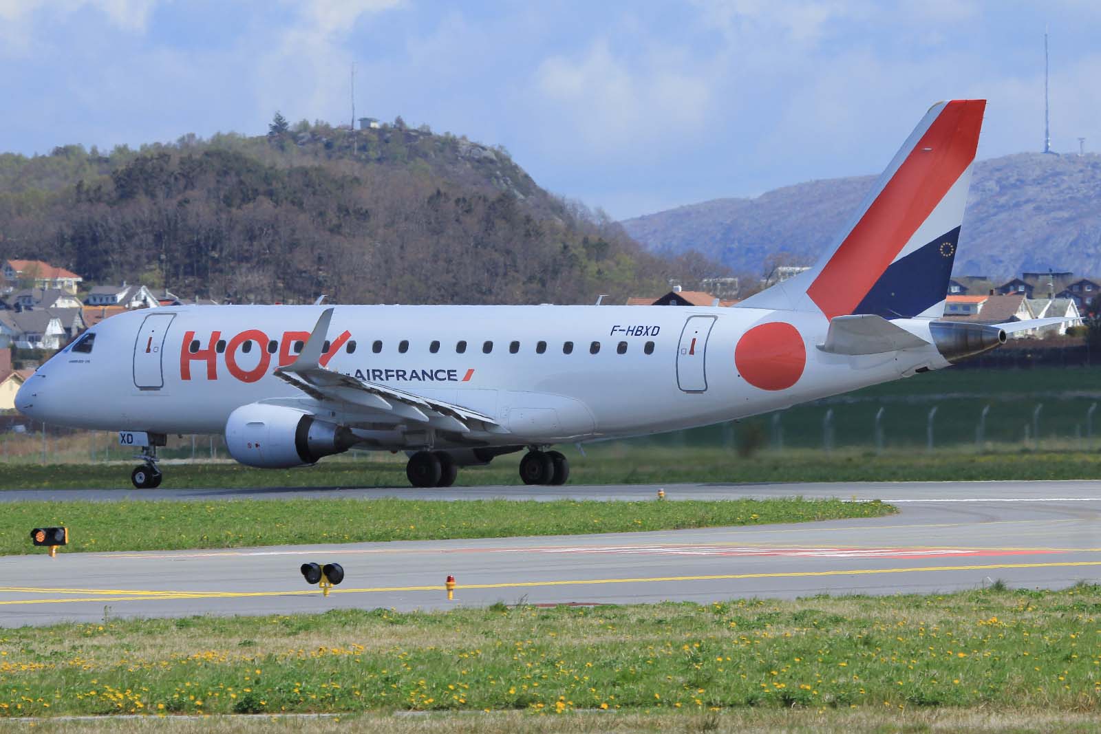 F-HBXD (17000281) Embraer 170-100STD