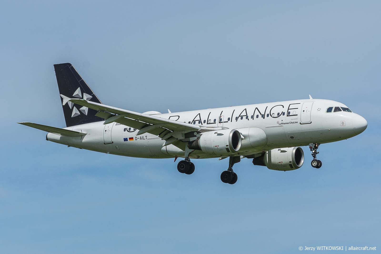 D-AILT (738) 1997 Airbus A319-114