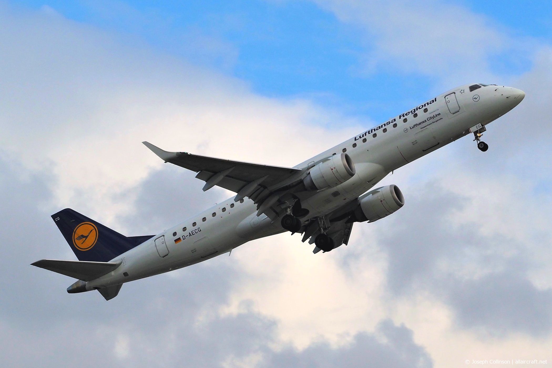 D-AECG (19000368) Embraer 190-100LR