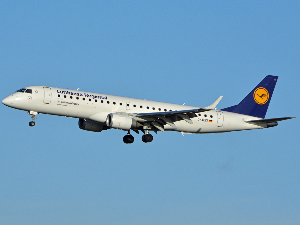 D-AECI (19000381) Embraer 190-100LR