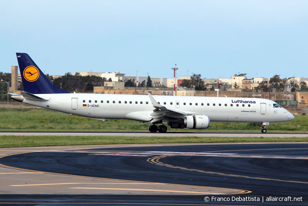 D-AEMC (cn 19000300) Embraer 190-200LR