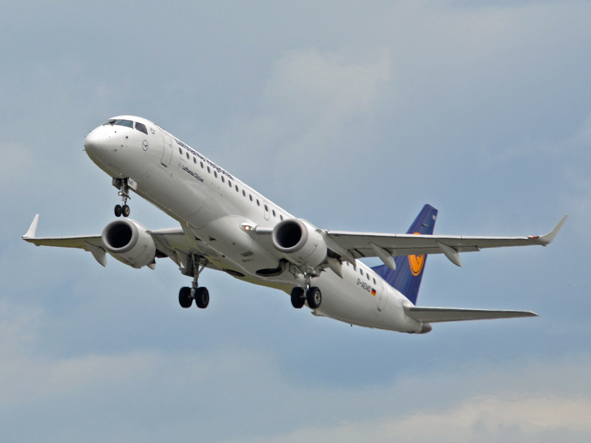 D-AEMD (cn 19000305) Embraer 190-200LR