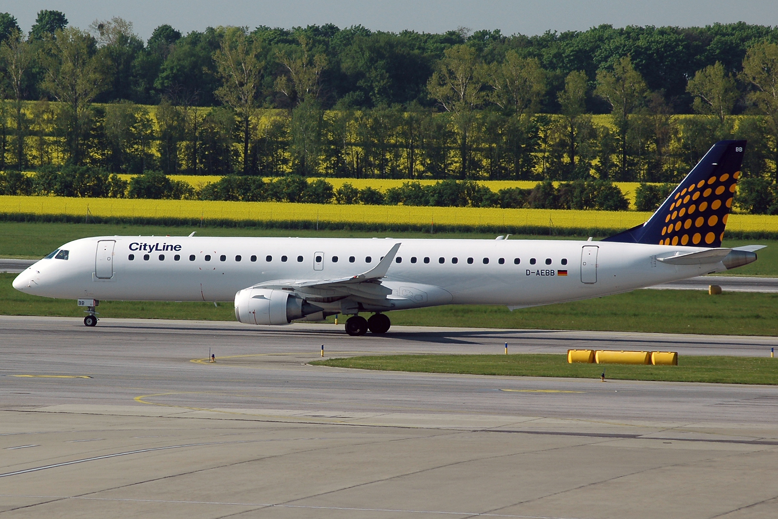 D-AEBB (19000316) Embraer 190-200LR