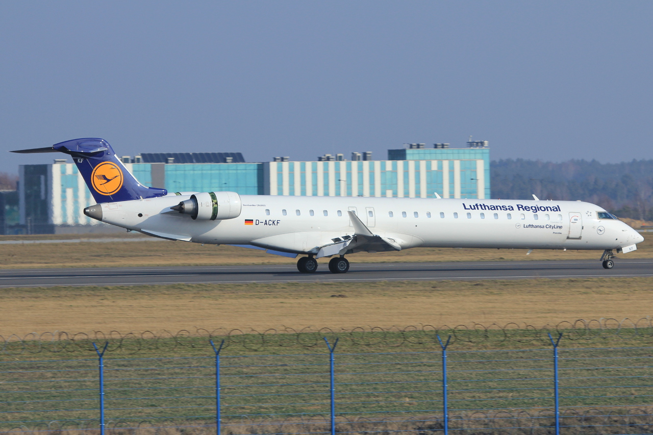 D-ACKF (cn 15083) Bombardier CRJ-900