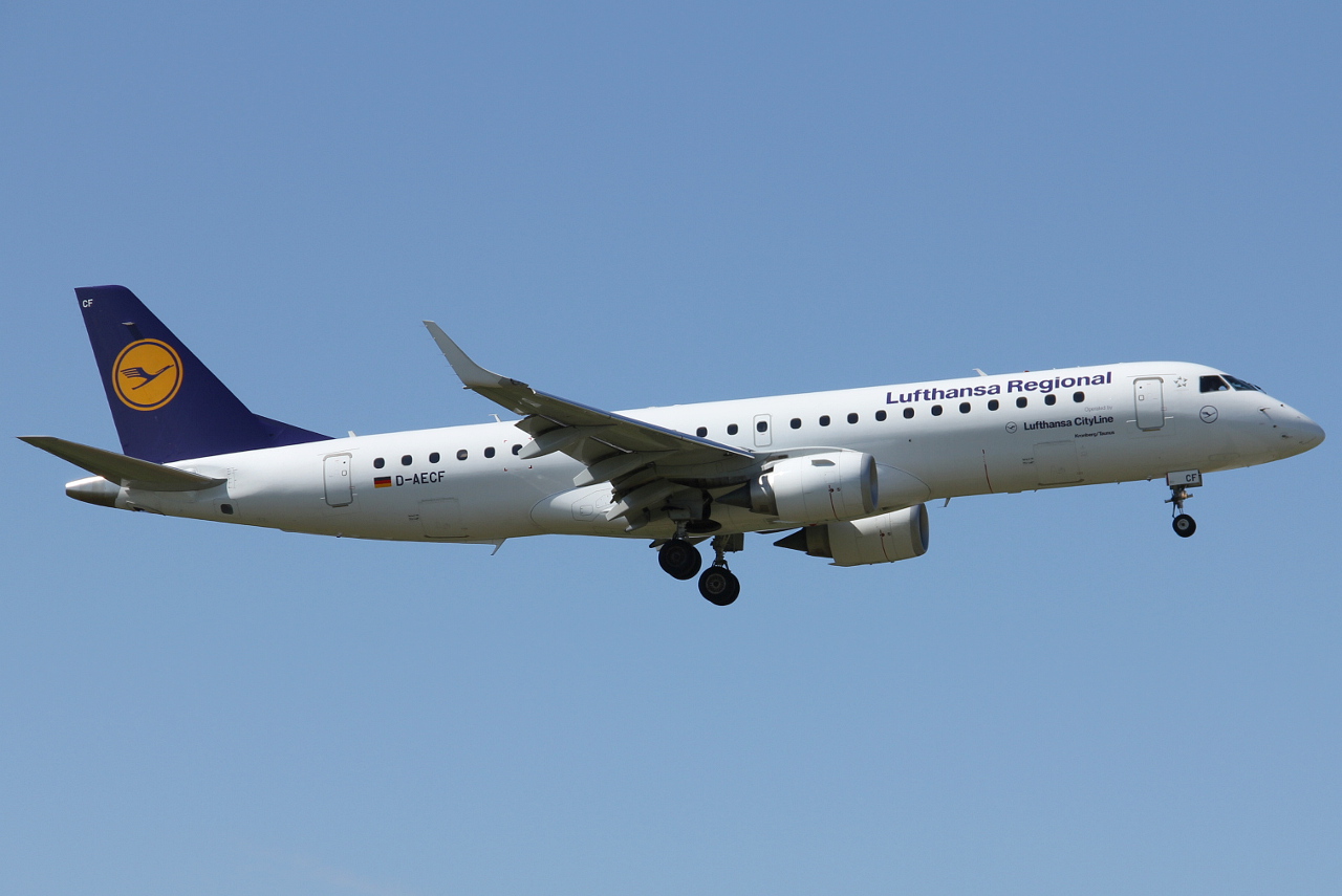 D-AECF, (cn 19000359), Embraer ERJ-190LR