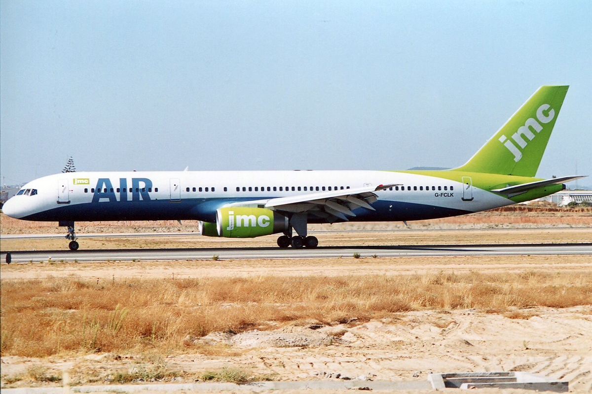G-FCLK (26161) 1993 Boeing 757-2Y0