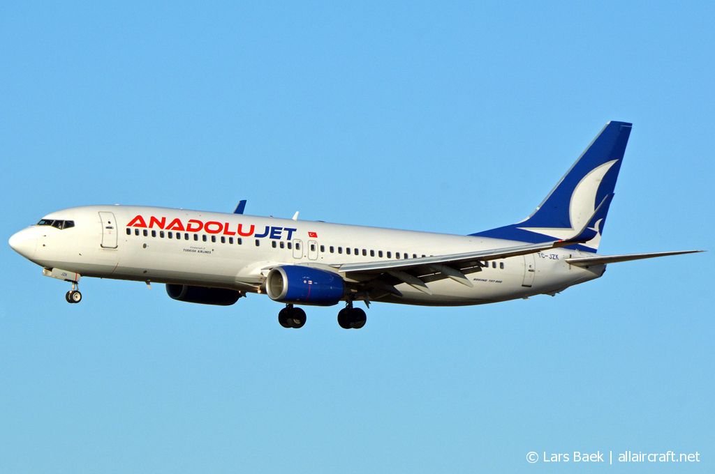 TC-JZK (34996) 2011 Boeing 737-8AS(WL)
