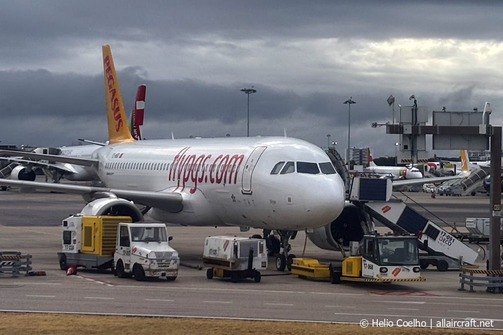 TC-NBO (8048) 2017 Airbus A320-251N