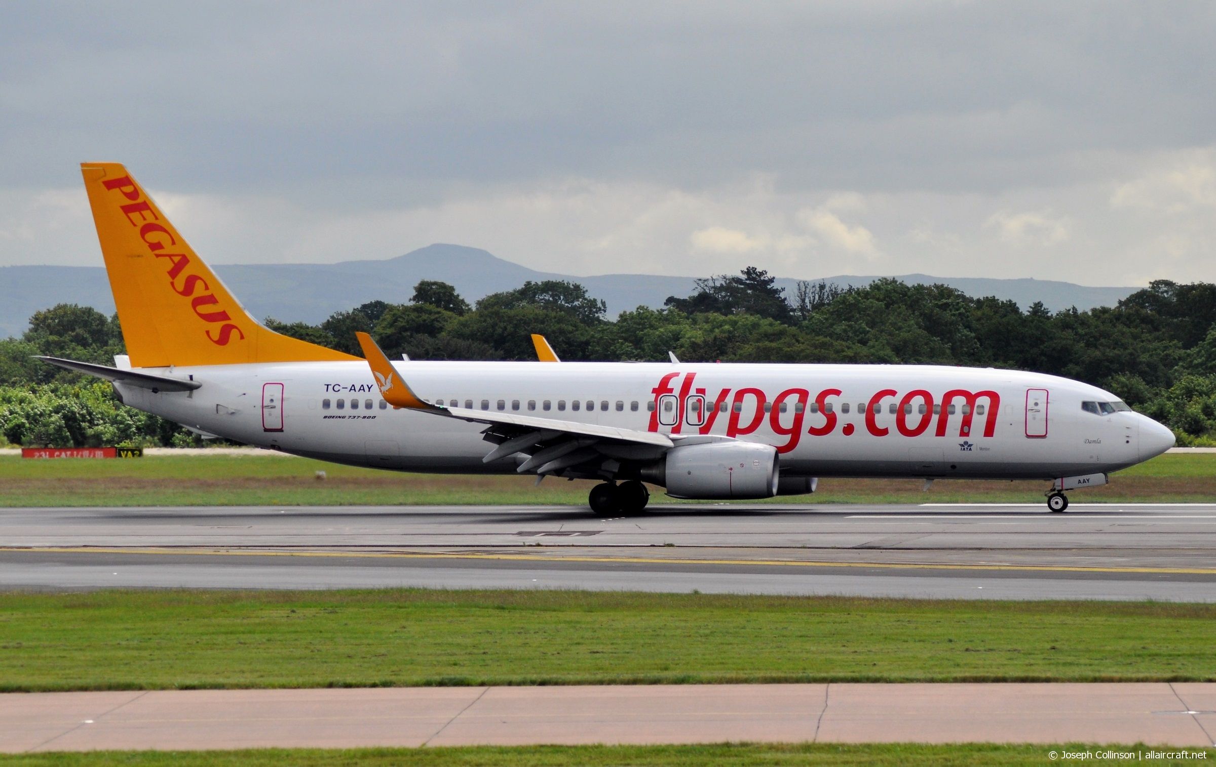 TC-AAY (40879) 2010 Boeing 737-82R WL