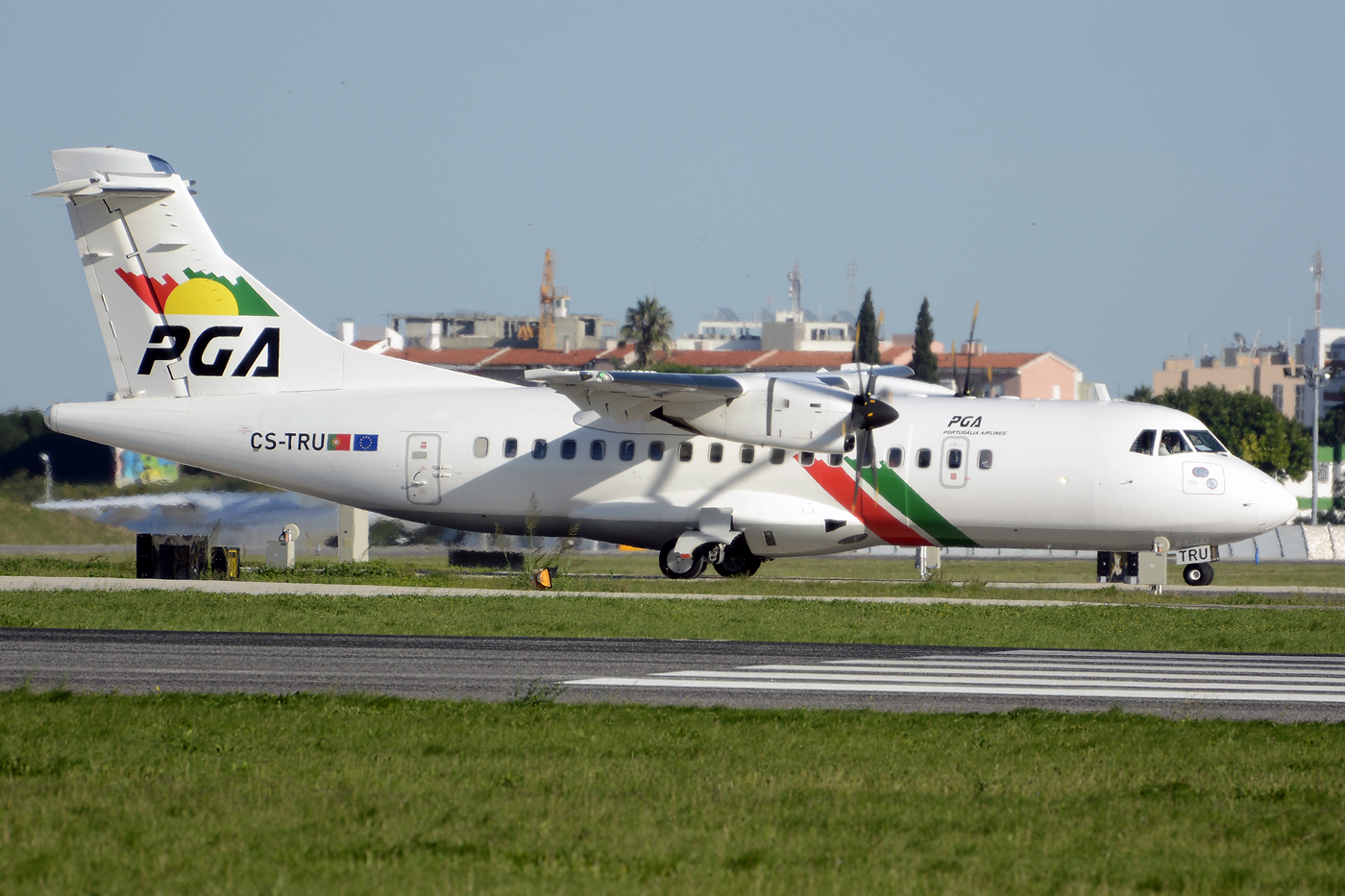 CS-TRU ( 1011 ) 2014 ATR 42-600
