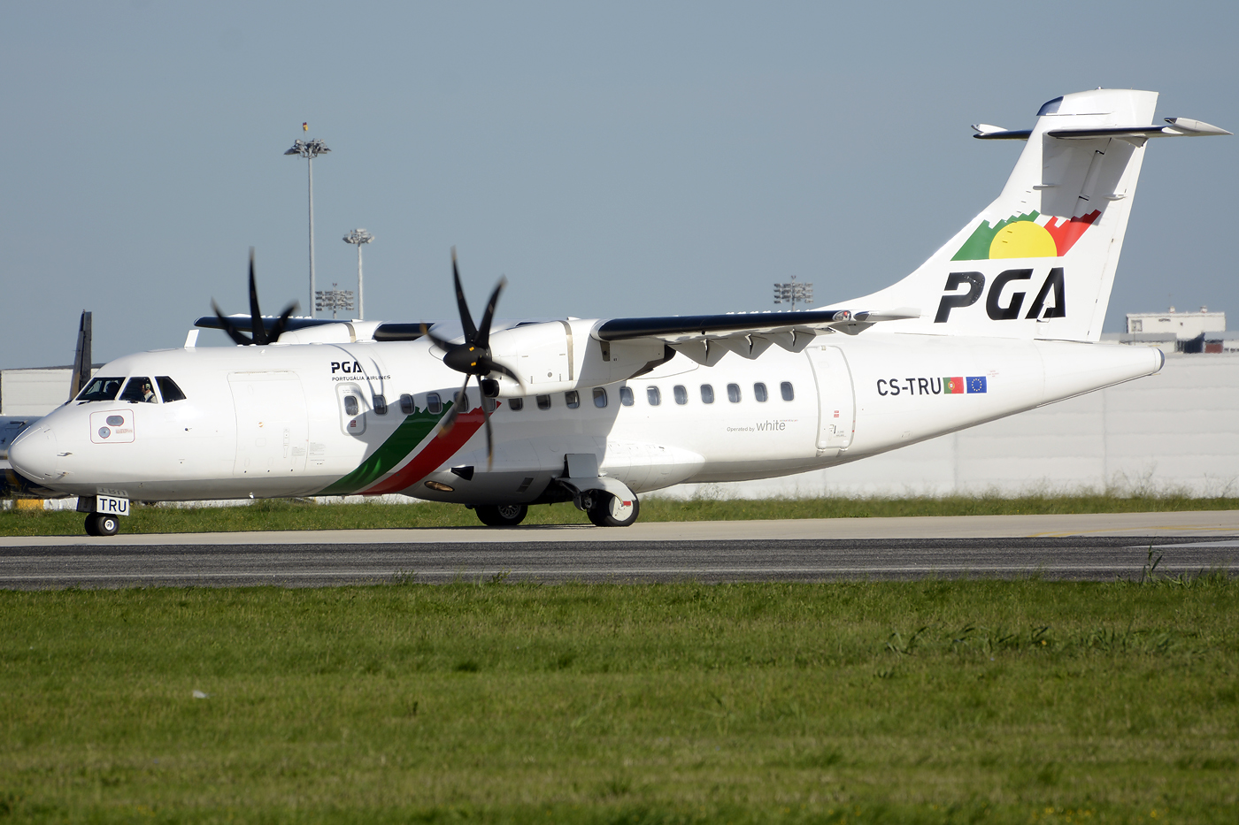 CS-TRU ( 1011 ) 2014 ATR 42-600