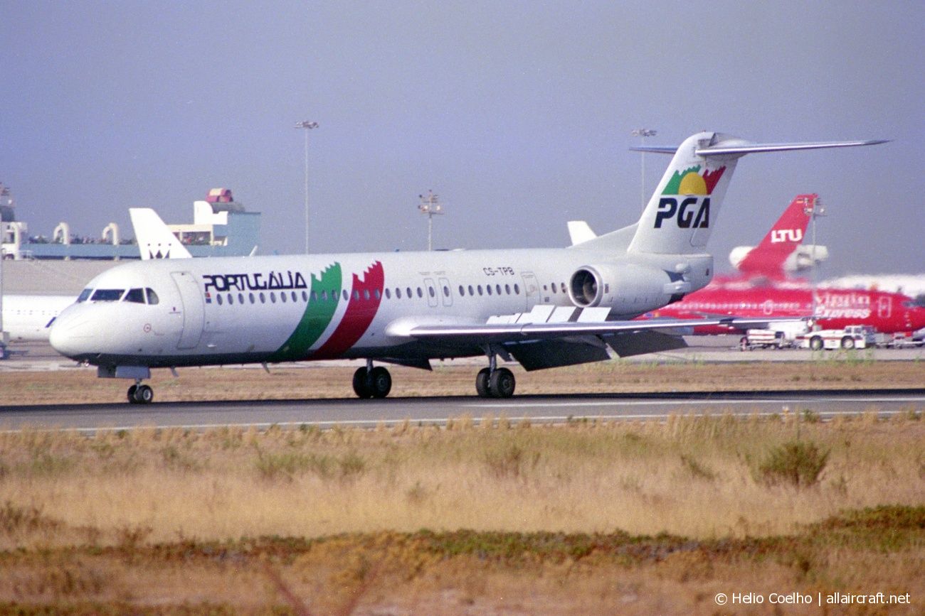 CS-TPB (11262) 1990 Fokker 100