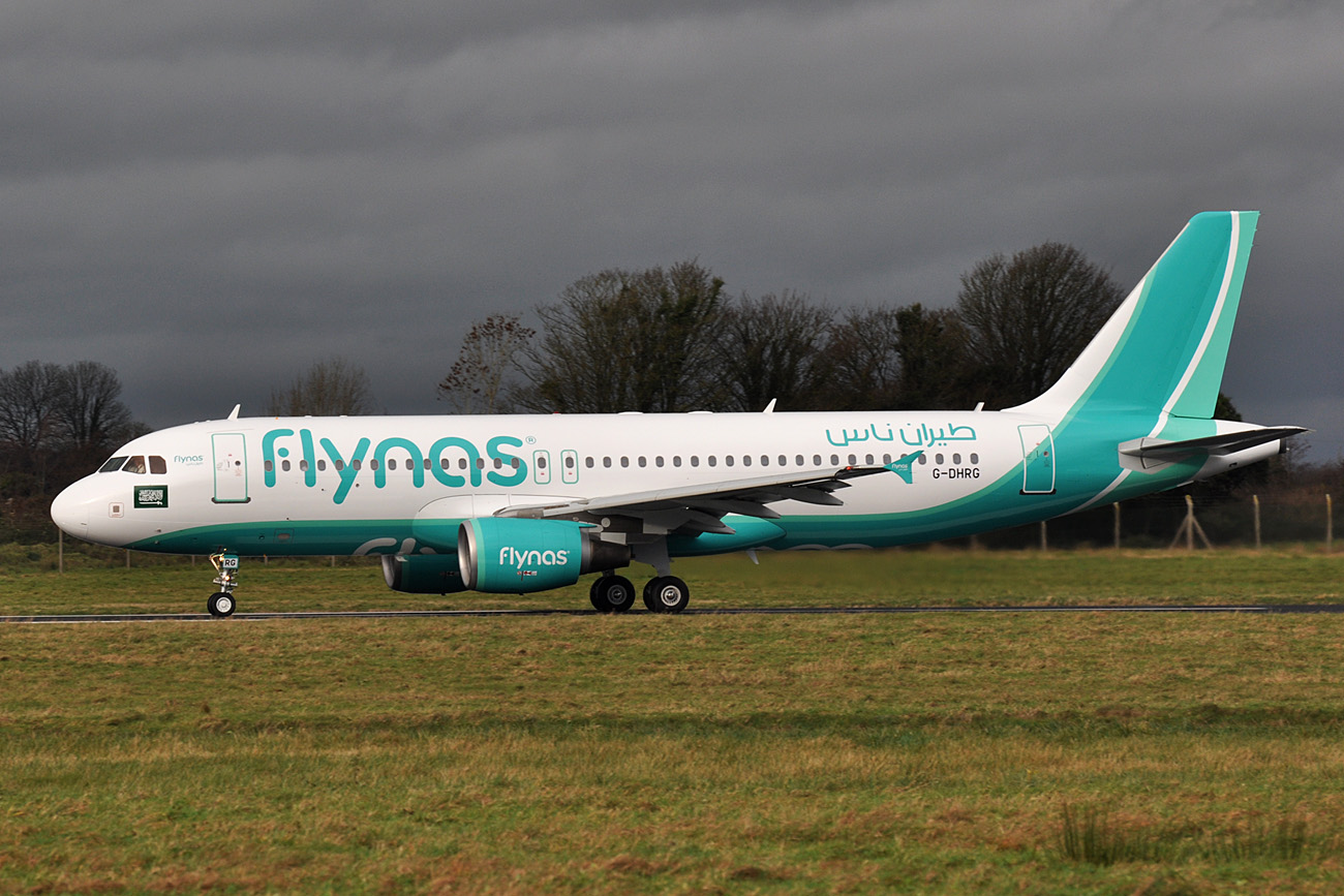G-DHRG (1942) 2003 Airbus A320-214