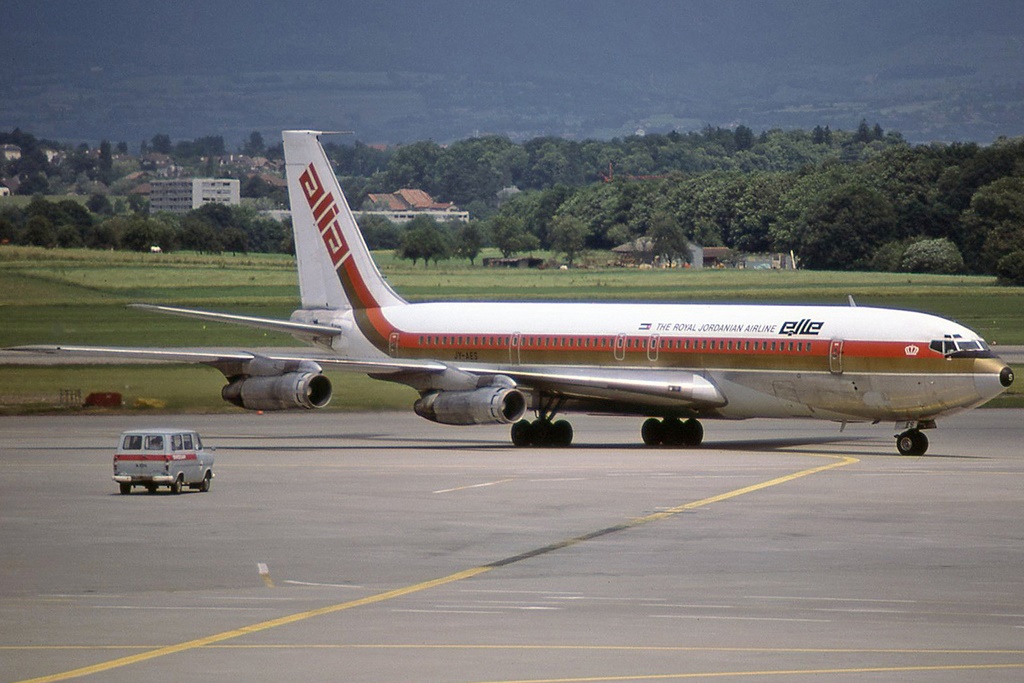 JY-AES (cn 20017) Boeing 707-321C