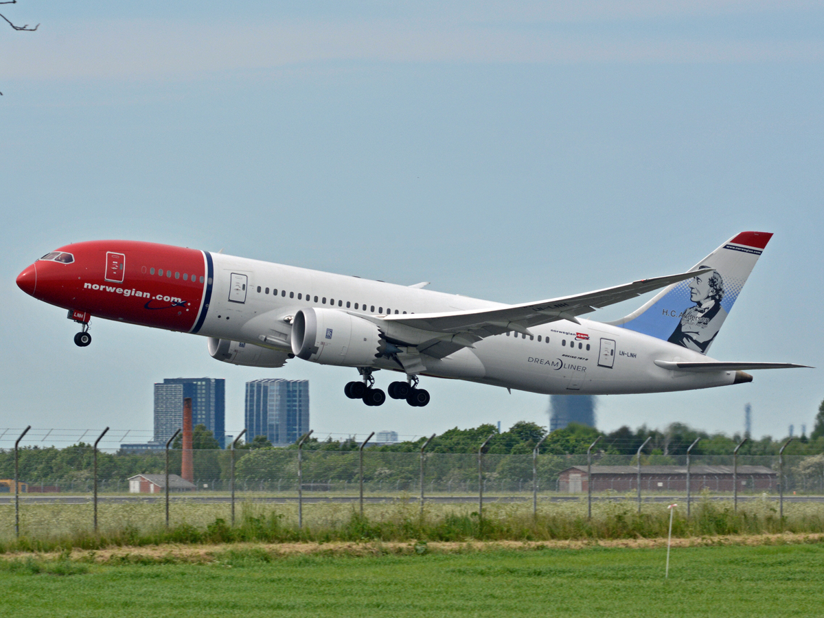 LN-LNH (36526) 2015 Boeing 787-8 Dreamliner