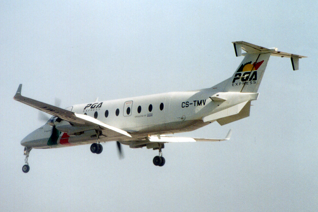 CS-TMV (UE-341) 1998 Beechcraft 1900D