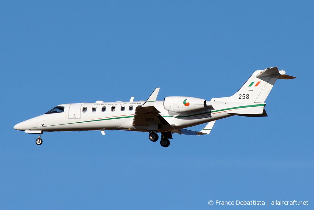 258 · Learjet 45 · (MLA / LMML)