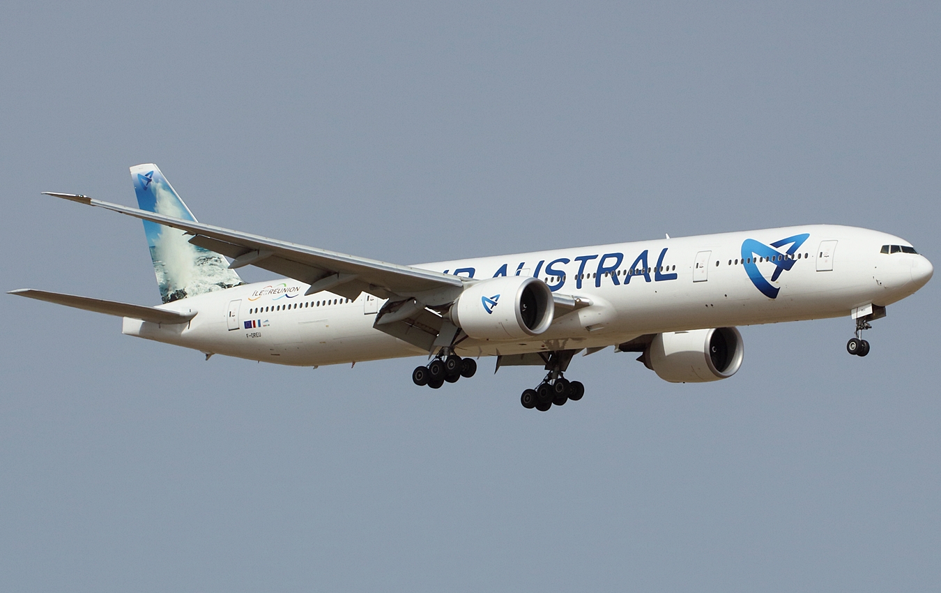 F-OREU (cn 912) Boeing 777-39MER