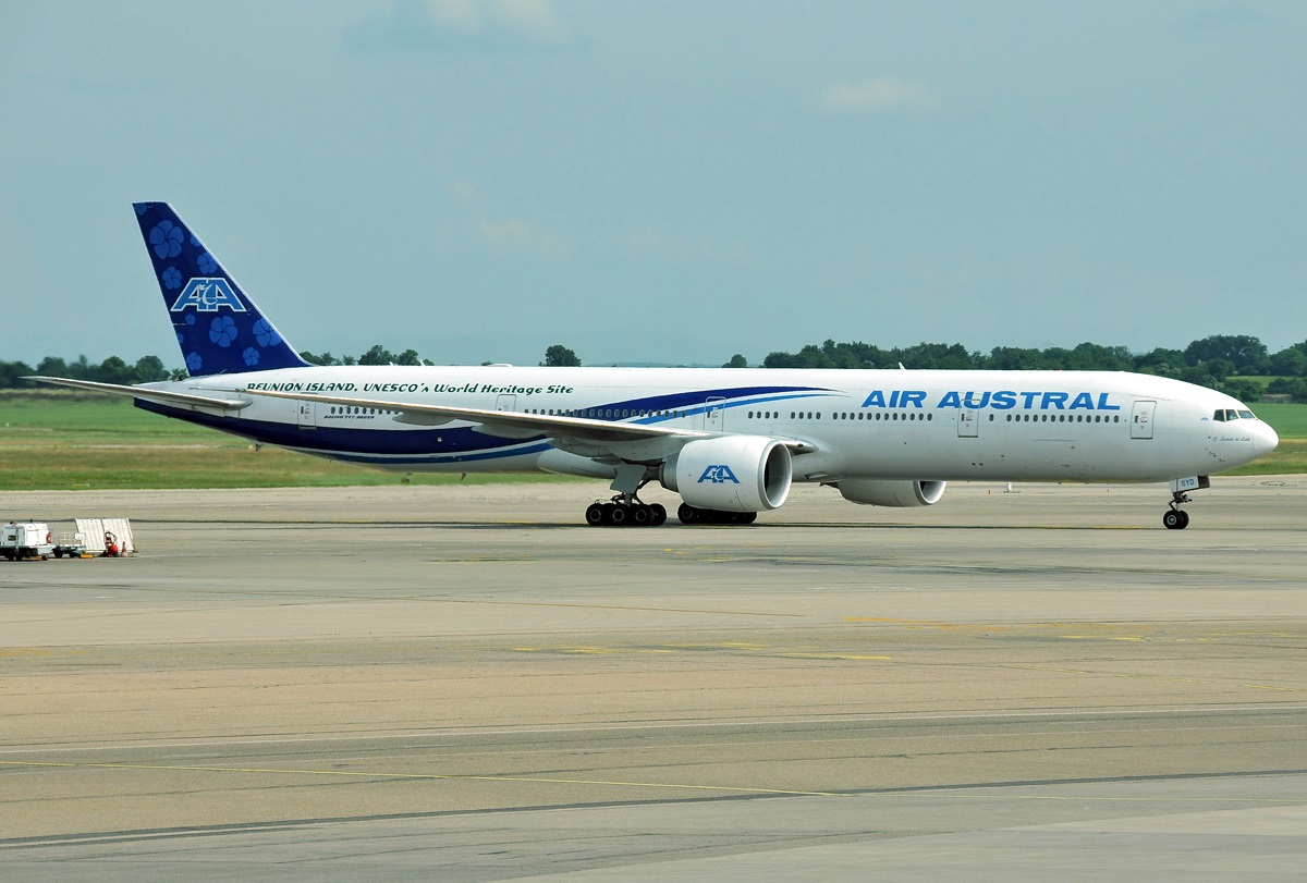 F-OSYD (cn 35782) Boeing 777-3Q8ER