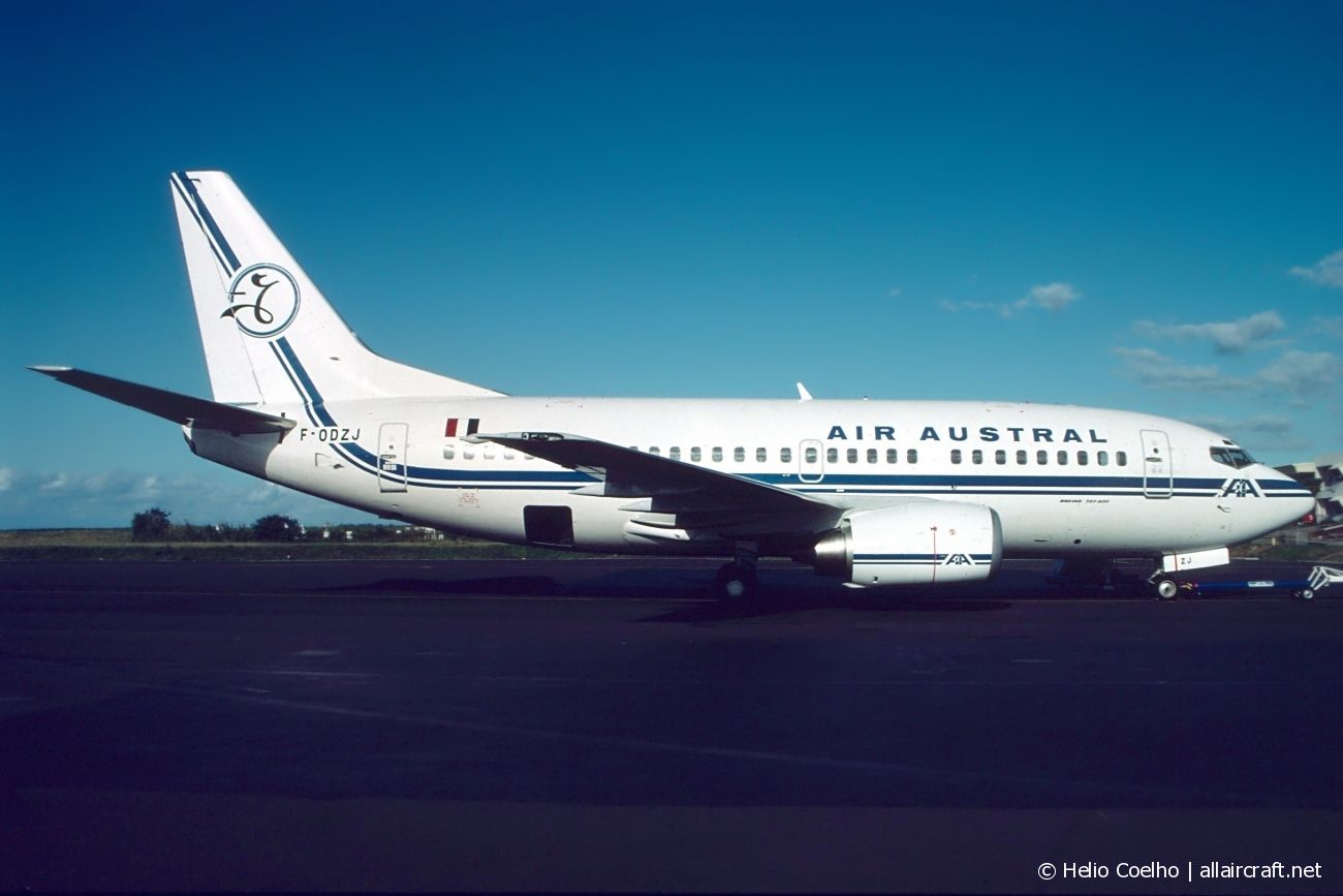 F-ODZJ (24877) 1990 Boeing 737-53A