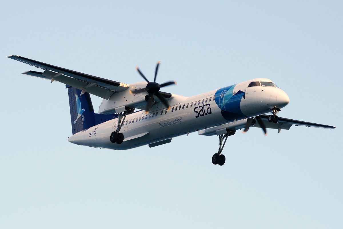 CS-TRG (4298) 2010 Bombardier Dash 8-Q402