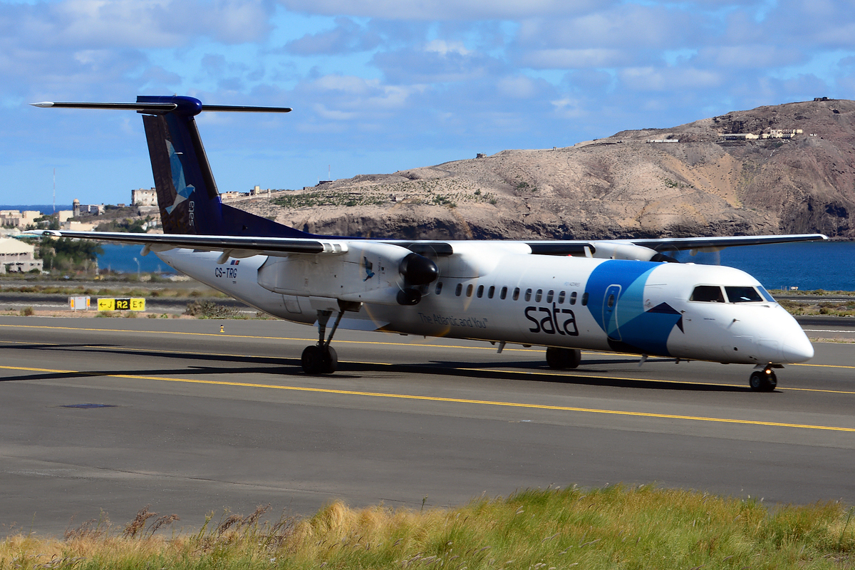 CS-TRG (4298) 2010 Bombardier Dash 8-Q402