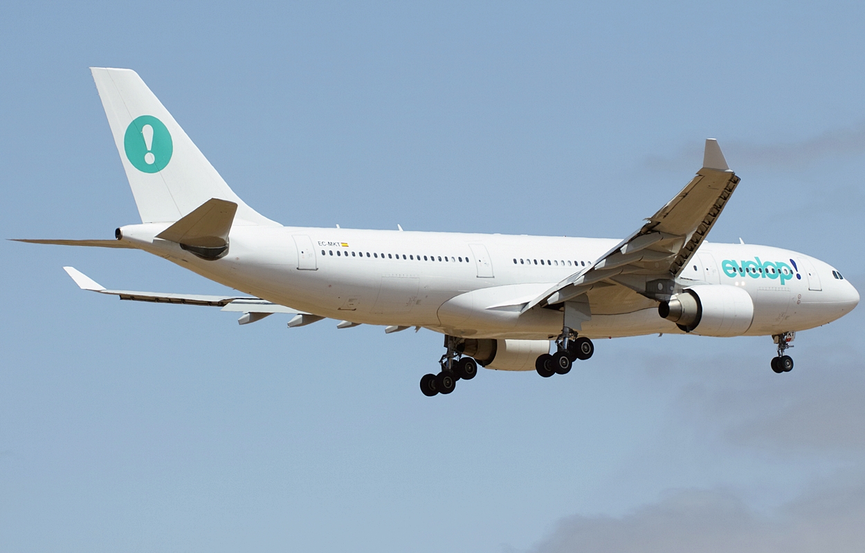 EC-MKT (000802) Airbus A330-223