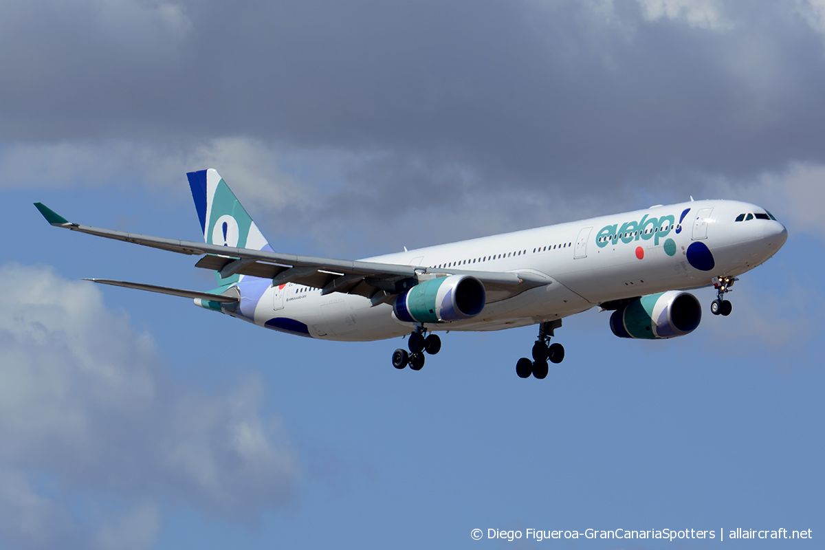 EC-MII (1691) 2015 Airbus A330-343