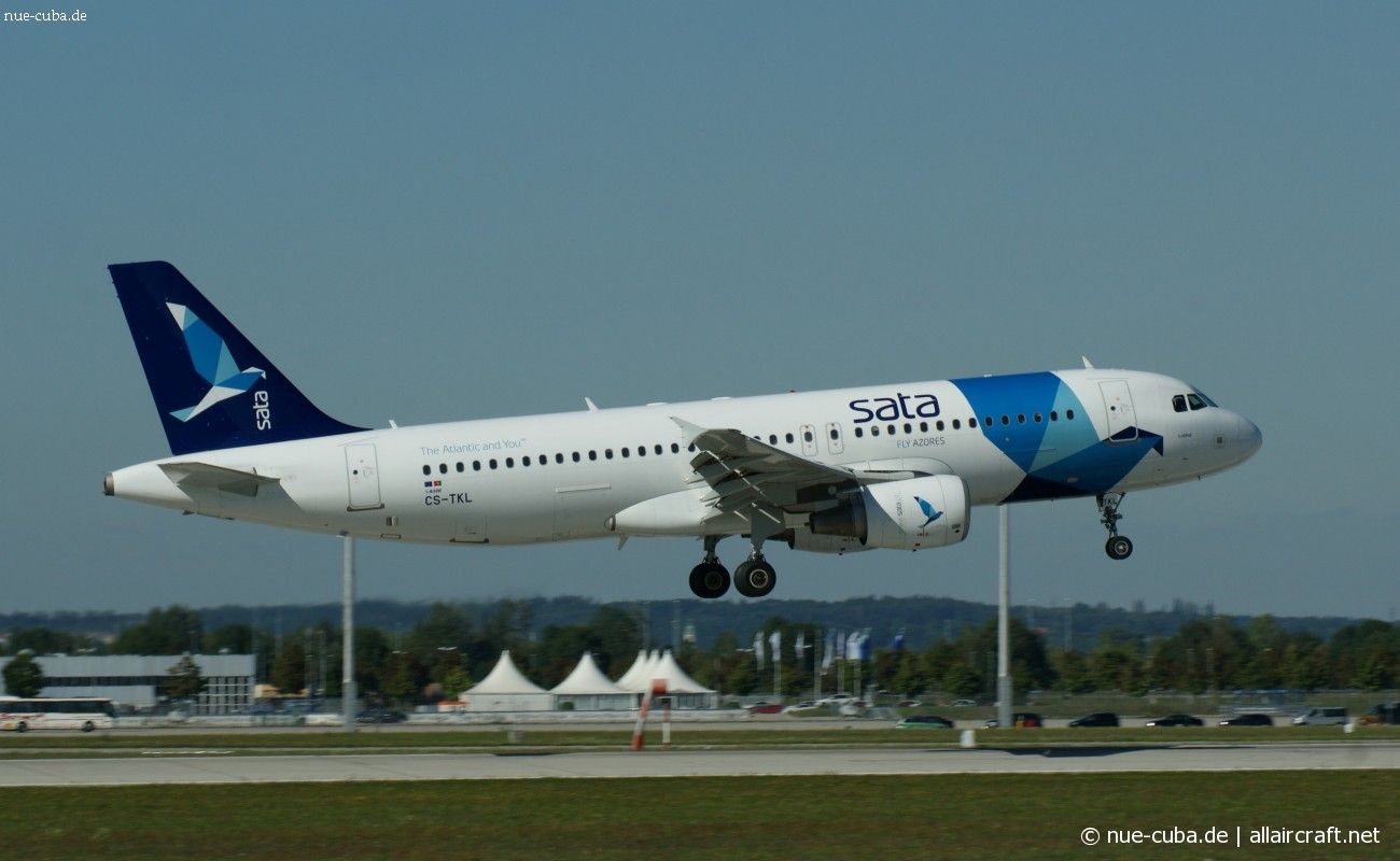 CS-TKL (2425) 2005 Airbus A320-214