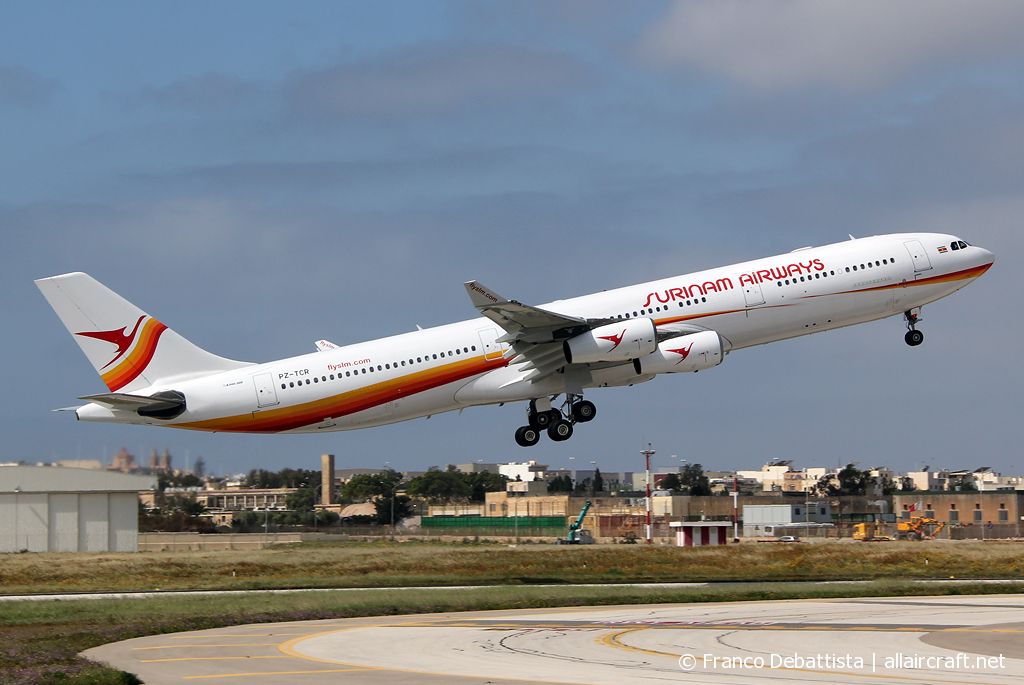 PZ-TCR (242) 1998 Airbus A340-313