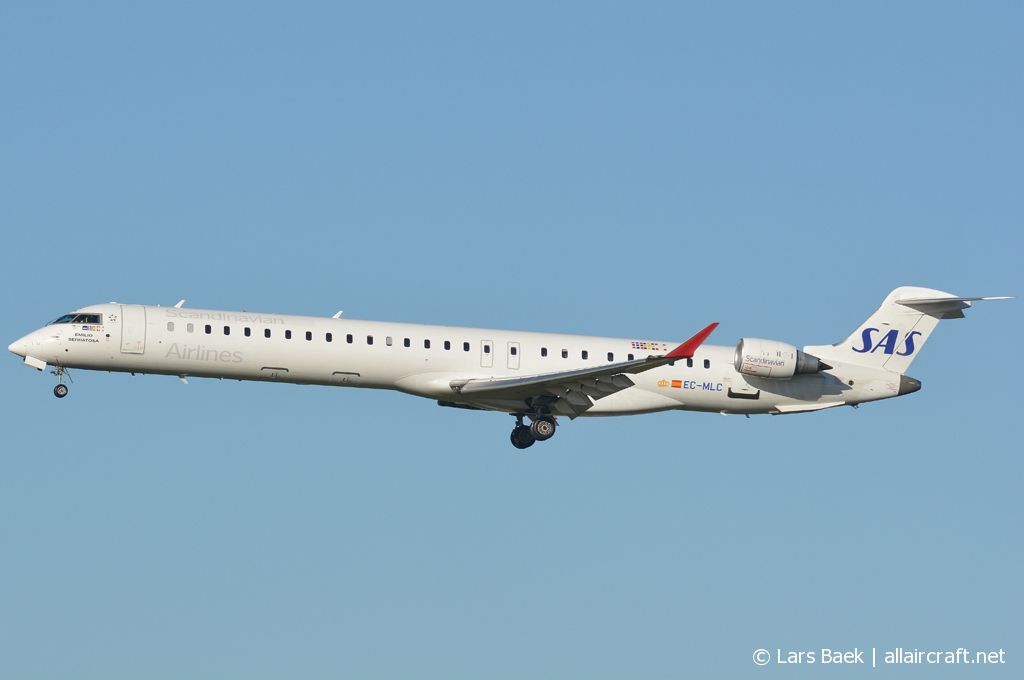 EC-MLC (cn 19048) Bombardier CRJ-1000