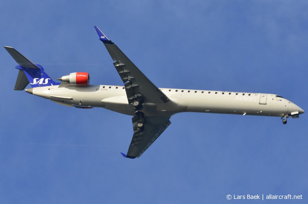 EI-FPG (15406) 2016 Bombardier CRJ-900