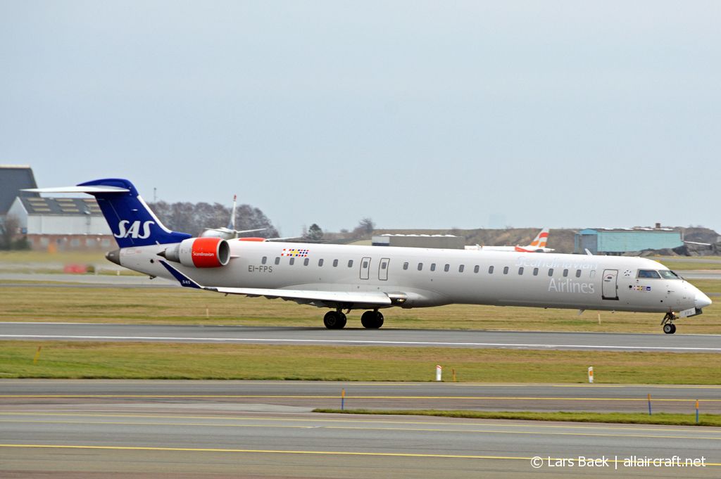 EI-FPS (15437) 2017 Bombardier CRJ900LR