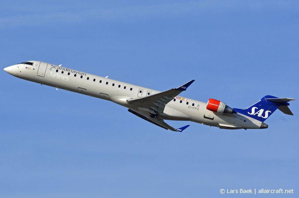 EI-FPX (15444) 2017 Bombardier CRJ-900 LR