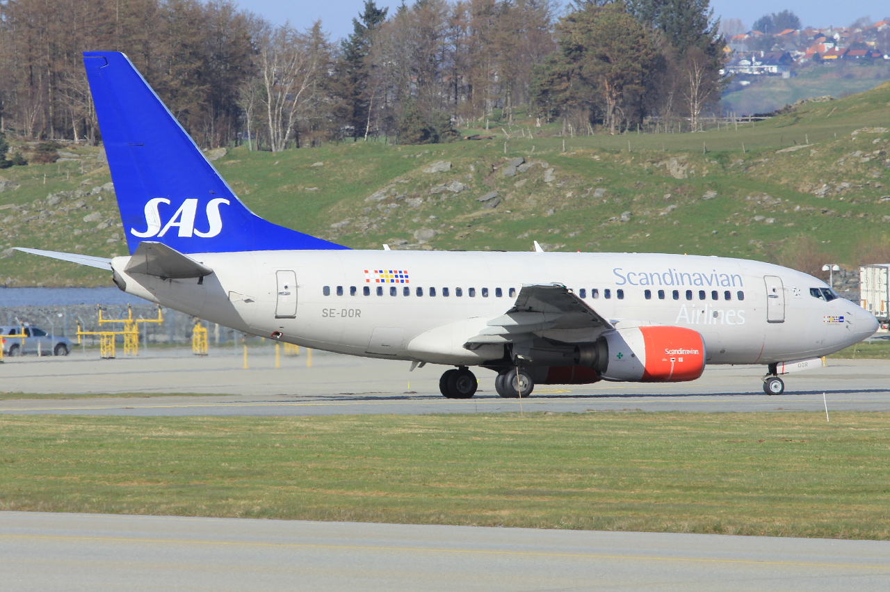 SE-DOR (28305) 1999 Boeing 737-683