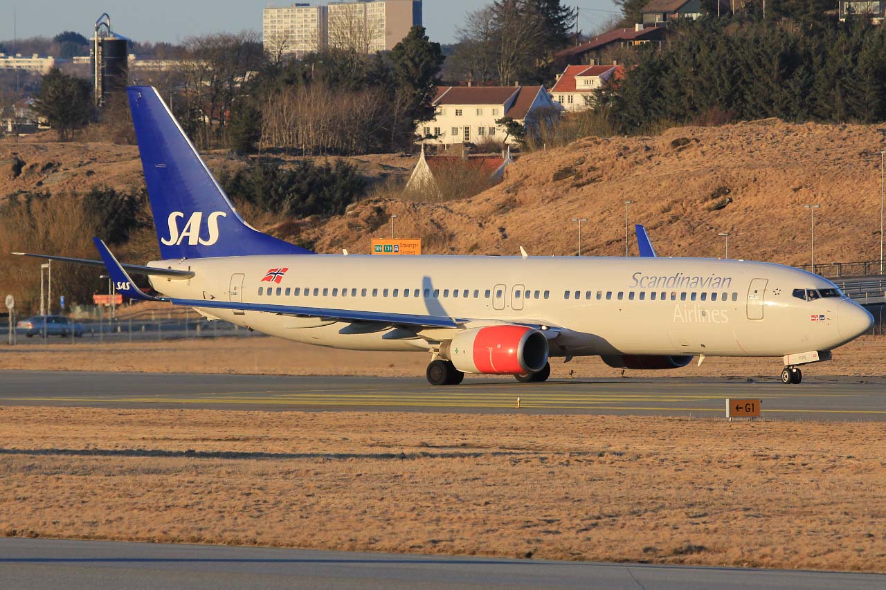 LN-RRE (35706) 2008 Boeing 737-85P(WL)