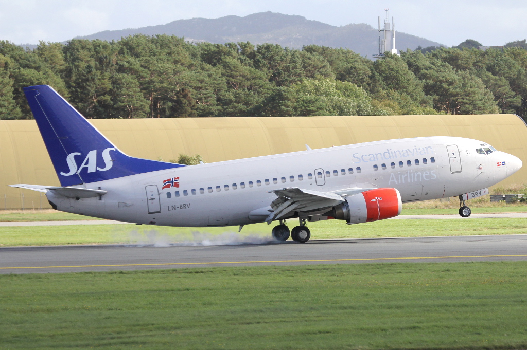 LN-BRV (25791) 1992 Boeing 737-505
