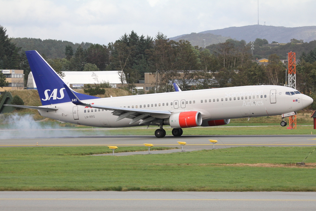 LN-RRG (35708) 2008 Boeing 737-85P WL