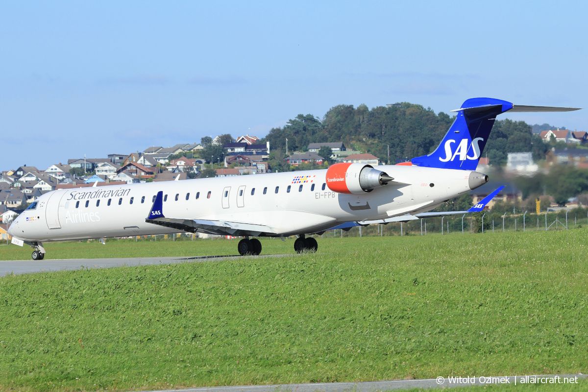 EI-FPB (15399) 2016 Bombardier CRJ-900LR