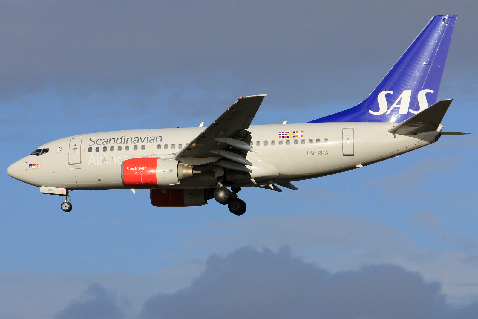 LN-RPA (cn 28290) Boeing 737-683