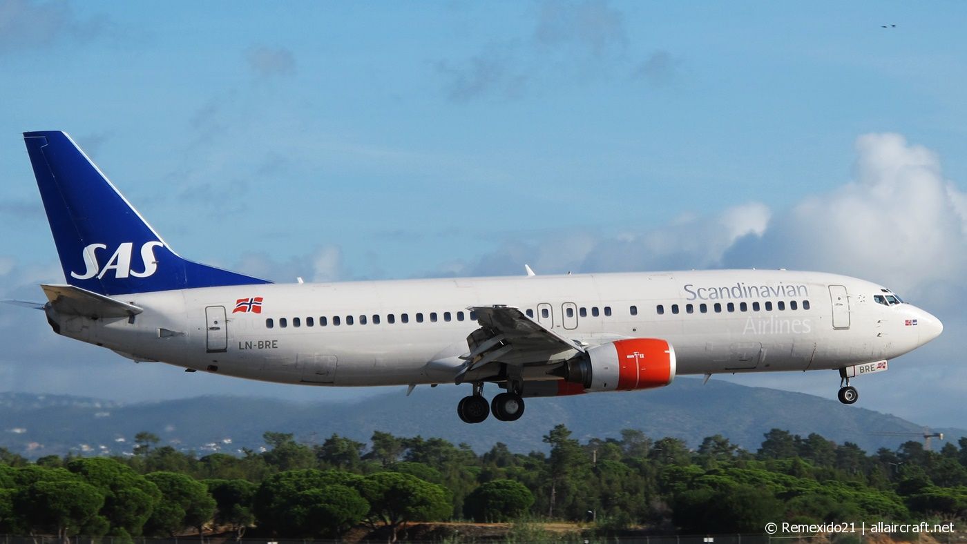 LN-BRE (24643) 1990 Boeing 737-405