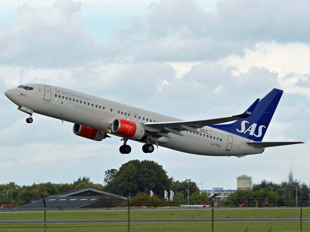 LN-RGB (38034) 2012 Boeing 737-86N(WL)