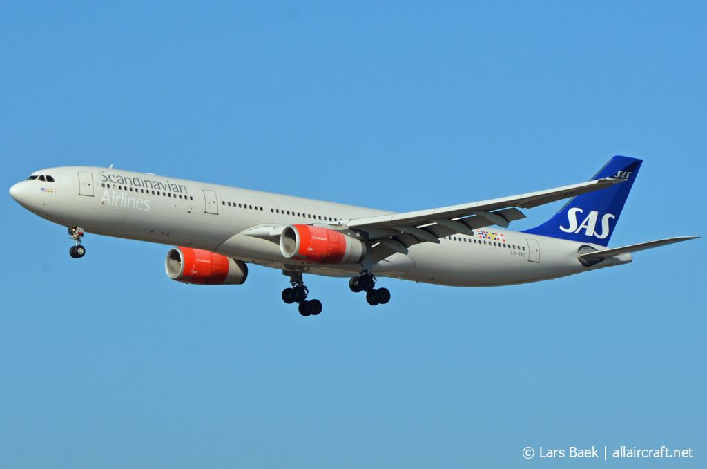LN-RKS (1665) 2015 Airbus A330-343