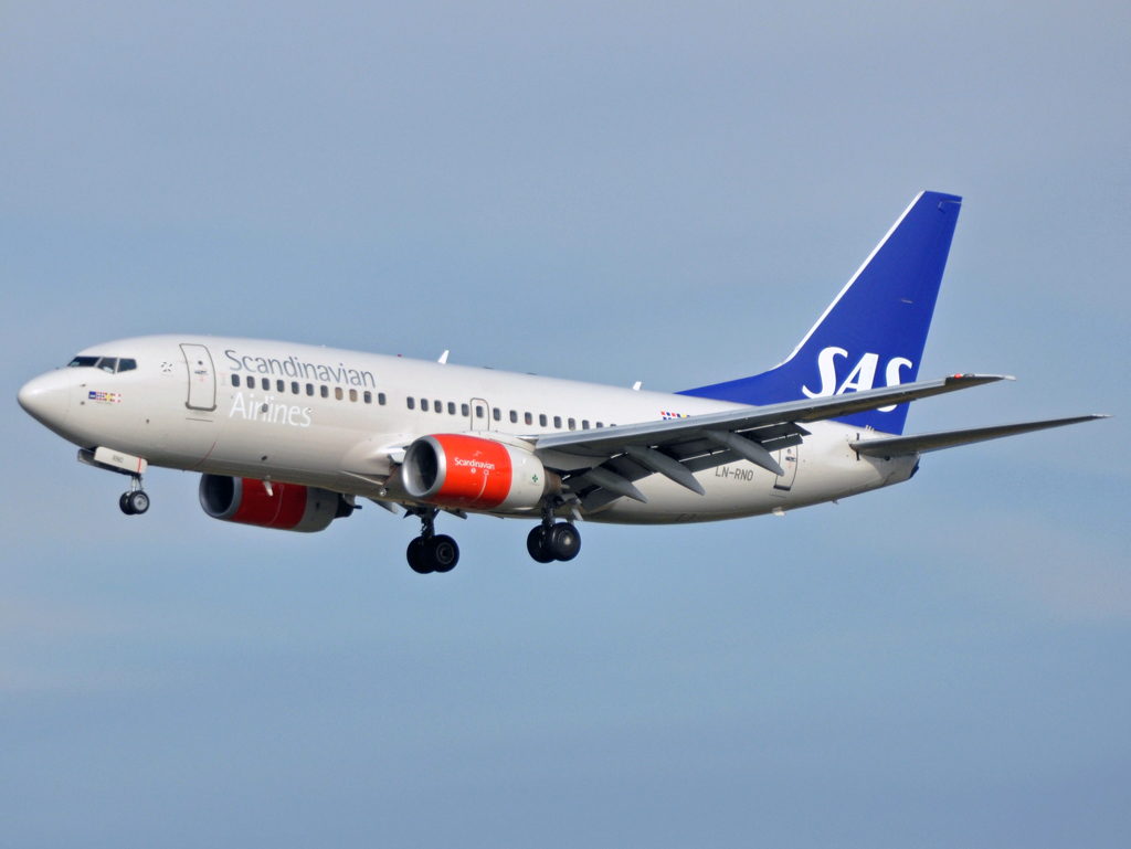 LN-RNO (28316) 2000 Boeing 737-783
