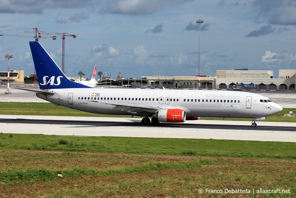 LN-RRW (32277) 2004 Boeing 737-883
