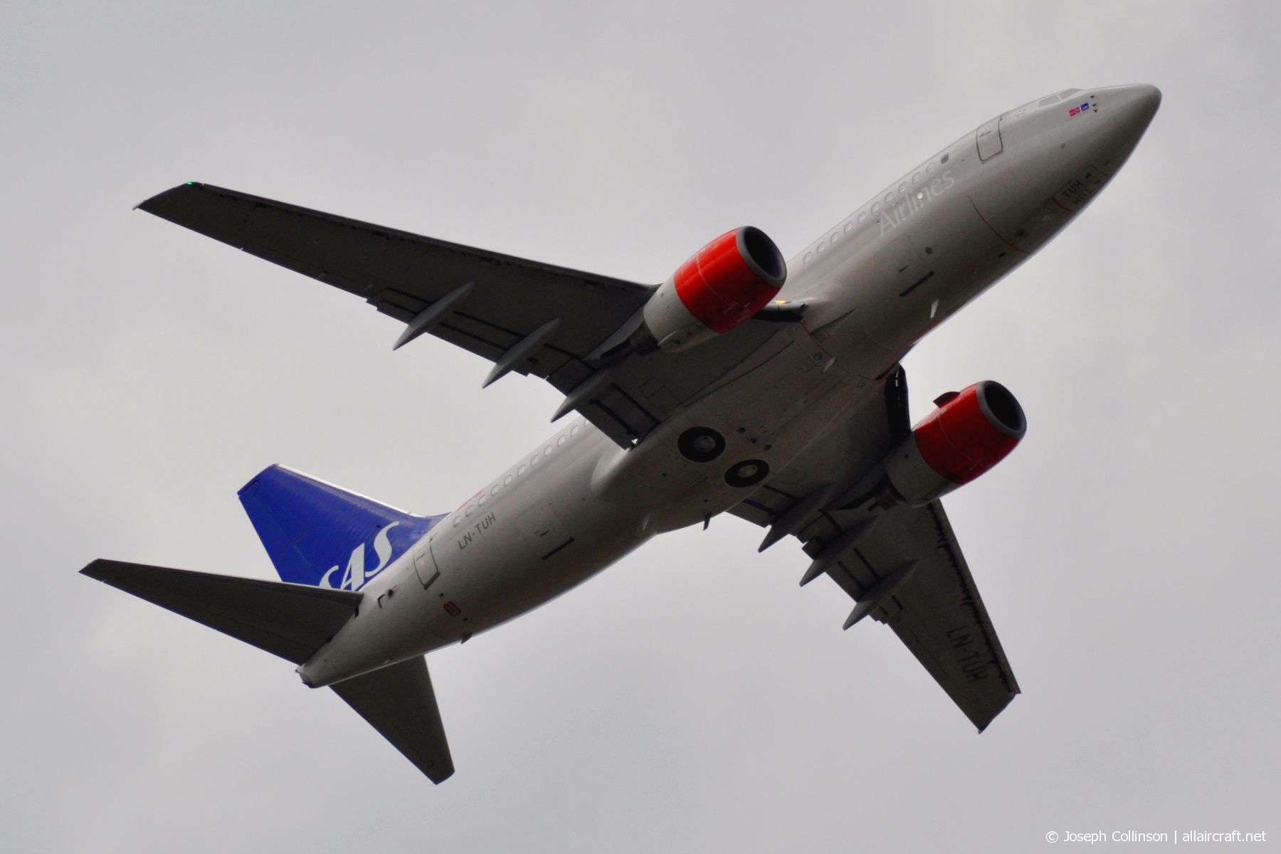 LN-TUH (29093) 2000 Boeing 737-705