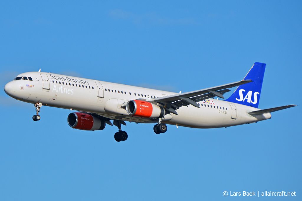 OY-KBE (1798) 2002 Airbus A321-232