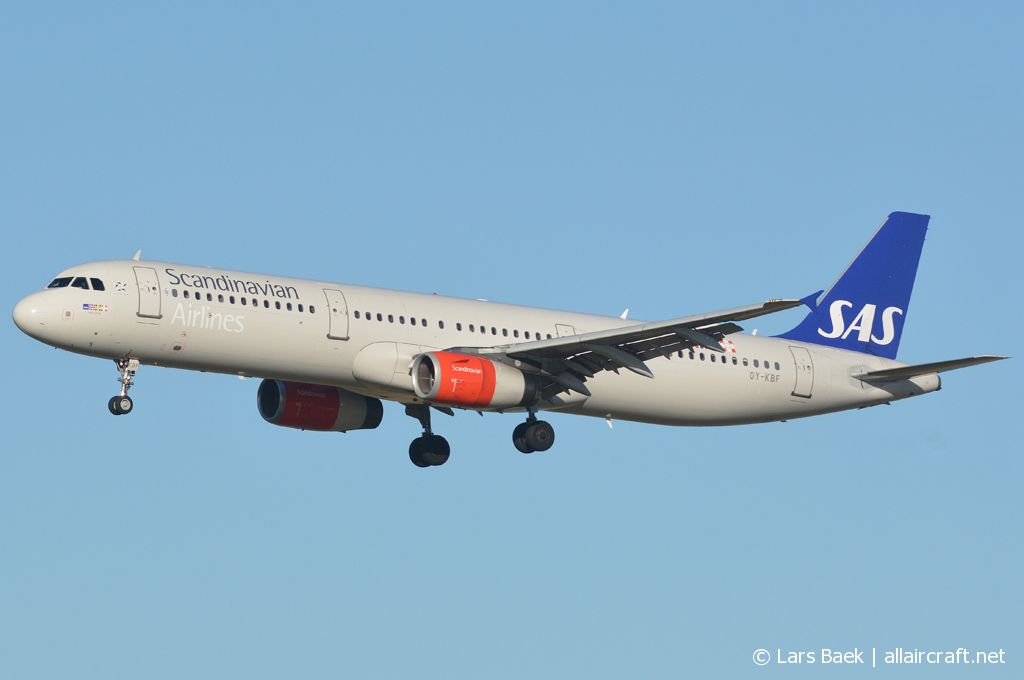 OY-KBF (1807) 2002 Airbus A321-232