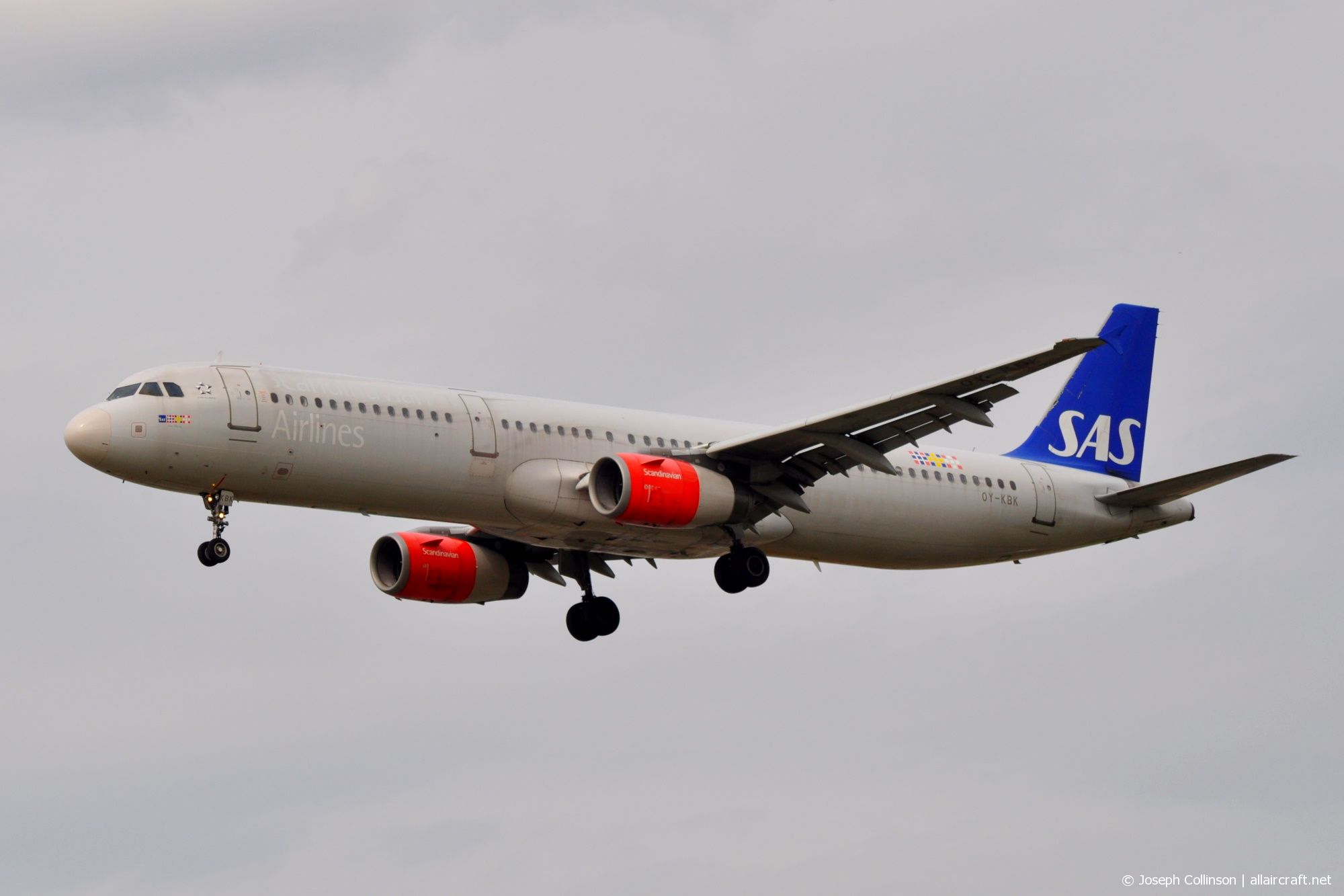 OY-KBK (1587) 2001 Airbus A321-232